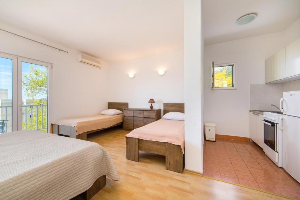 Apartments Slavena Gradac  Esterno foto